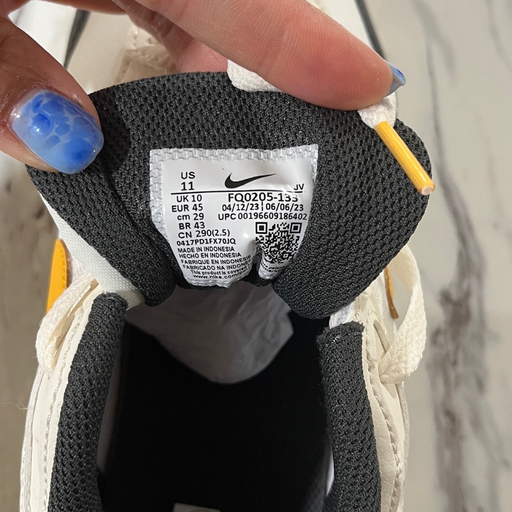 New  no box! Nike Men's Cream and Black Sneakers with Yellow Details - Picture 6 of 6